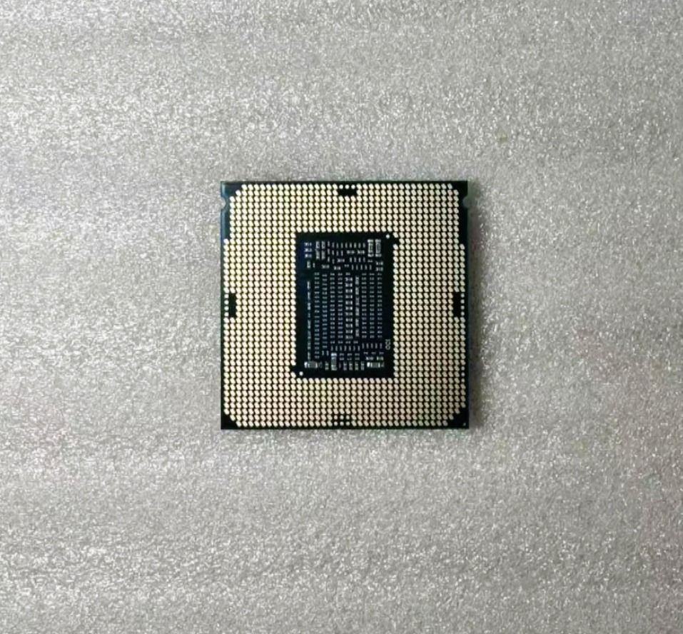 Intel Xeon E-2186G CPU/コア 動作確認済み 未使用に近い - メルカリ