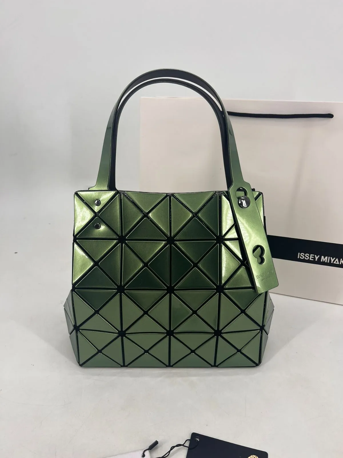 ISSEY MIYAKE イッセイミヤケ BaoBao ハンドバッグ レディバッグ新品