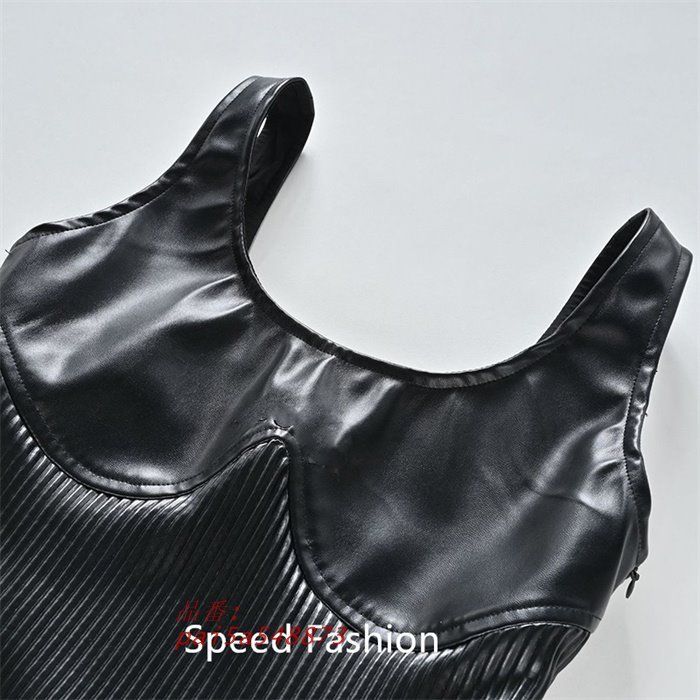 レザーワンピース セクシー