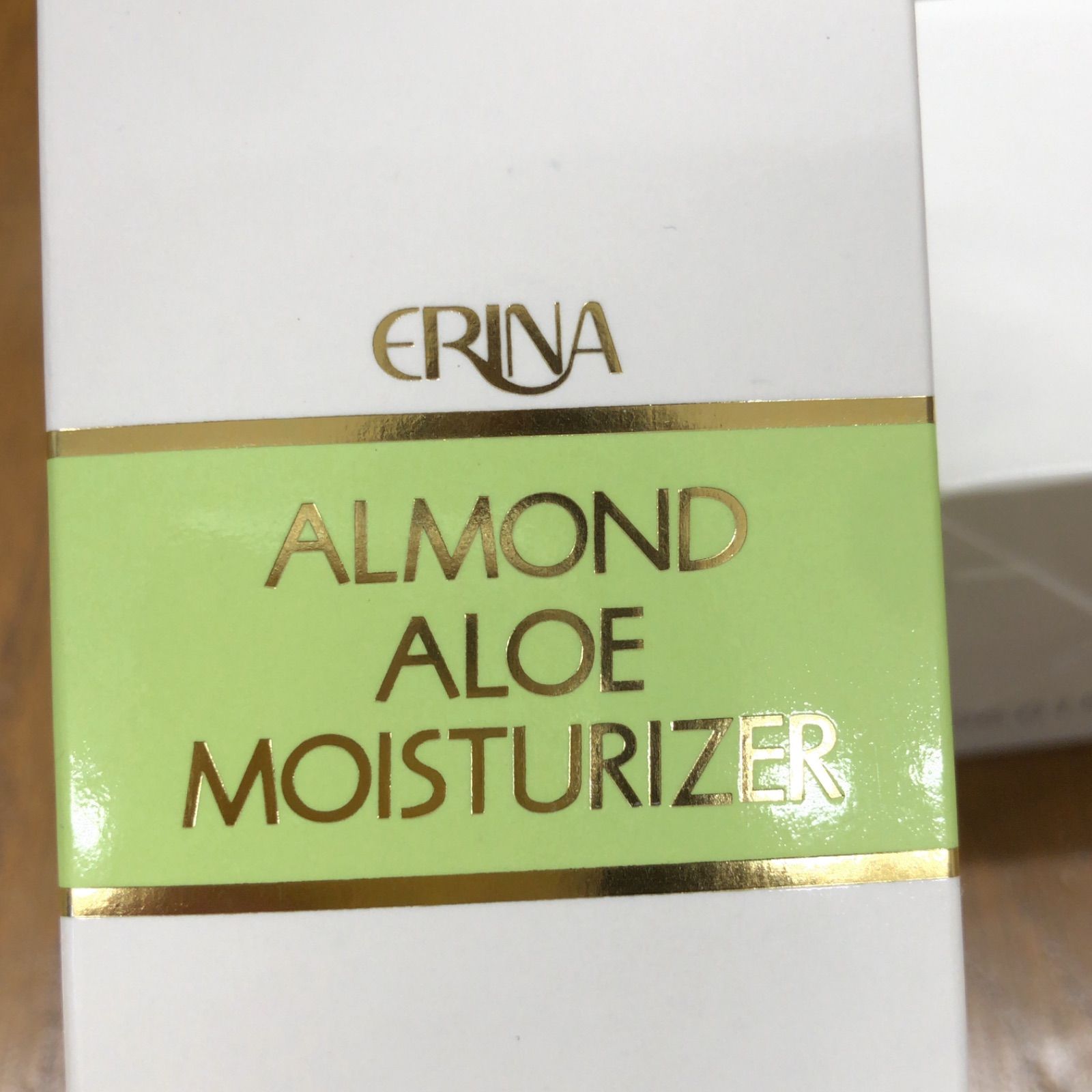 エリナ ERINA モイスチャライザー 乳液 4本