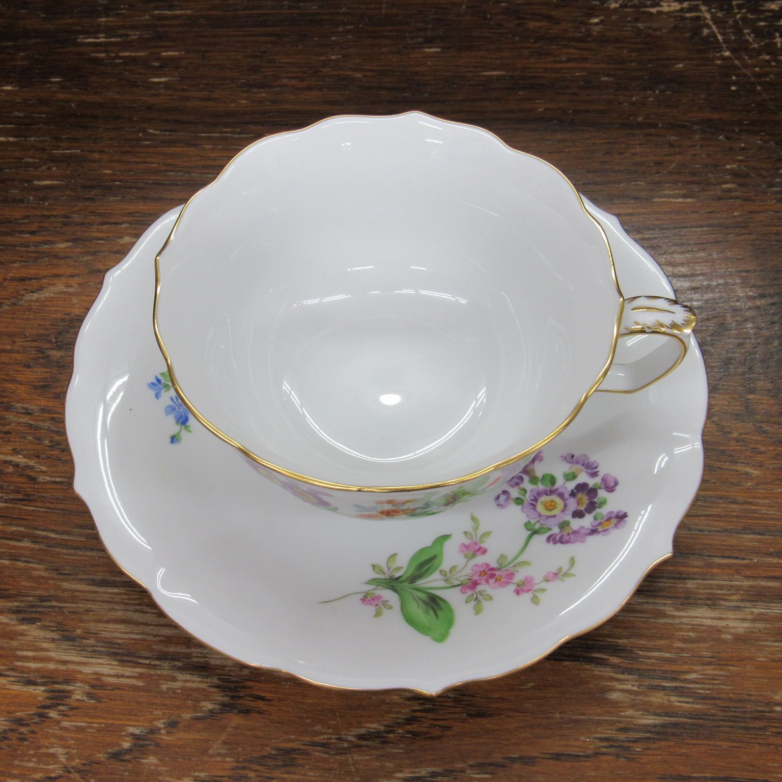 期間限定割引40%！ 現代 マイセン meissen 三つ花 花柄 カップ ソーサー エキスパート藤沢辻堂店