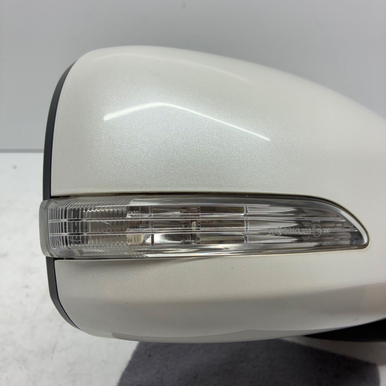 タントカスタム　L375S・L385S　純正ドアミラ－　左　7本線　パ－ル　567662　（GB-96） ダイハツ L375S L385S タント カスタム ドアミラー サイドミラー 右側