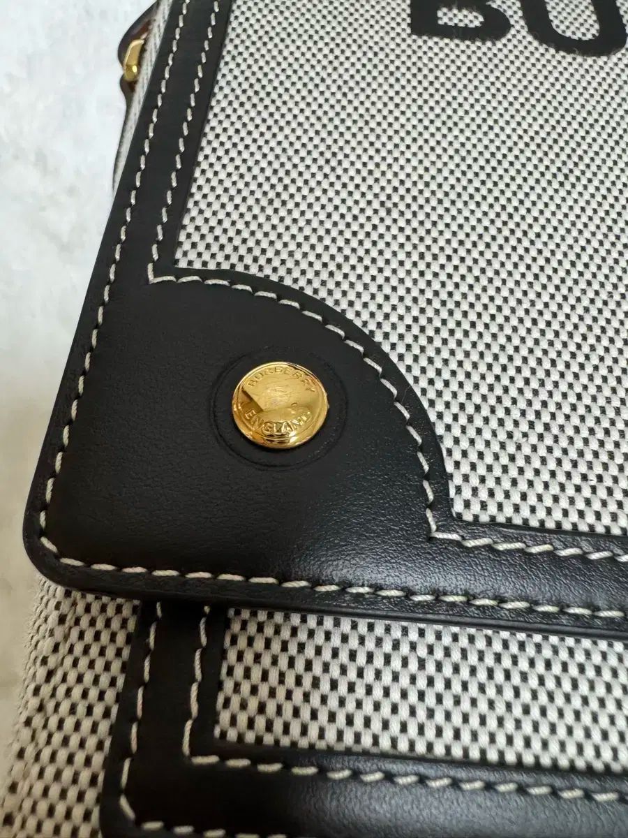 バーバリー ホースフェリー