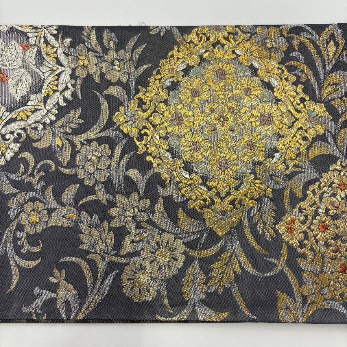 袋帯 美品 名品 言寿 華文 花唐草 金銀糸 箔 灰色 六通 正絹 【中古