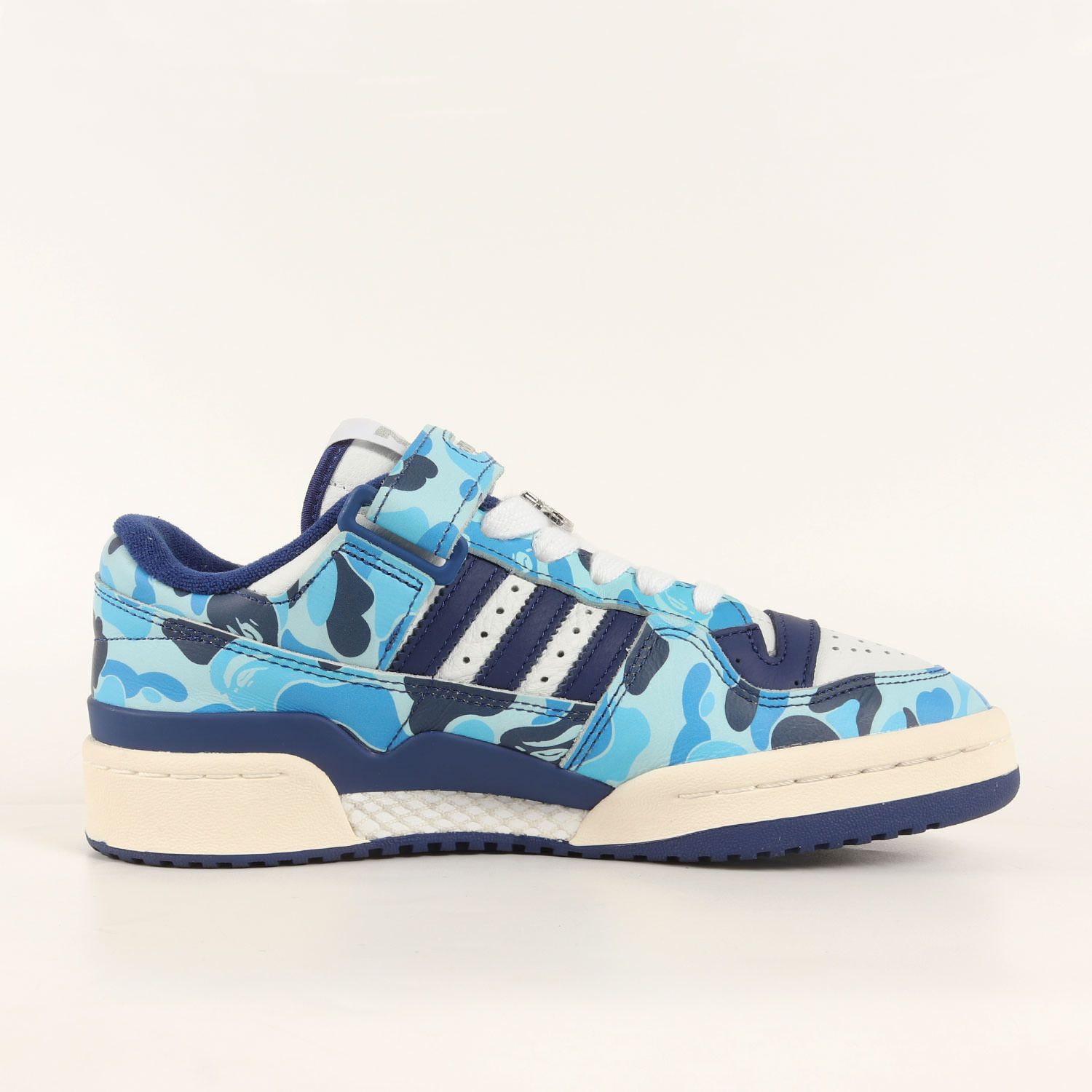 美品 A BATHING APE ア ベイシング エイプ サイズ:25.0cm 23SS 30周年記念 adidas FORUM 84 BAPE LOW  (ID4772) アディダス フォーラム ロー ブルーカモ 迷彩 US7 コラボ【メンズ】 - メルカリ