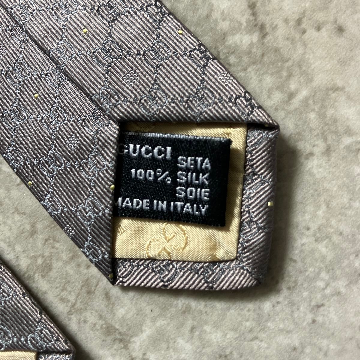 未使用品タグ付 GUCCI グッチ ネクタイ GG柄 ドット シルバー