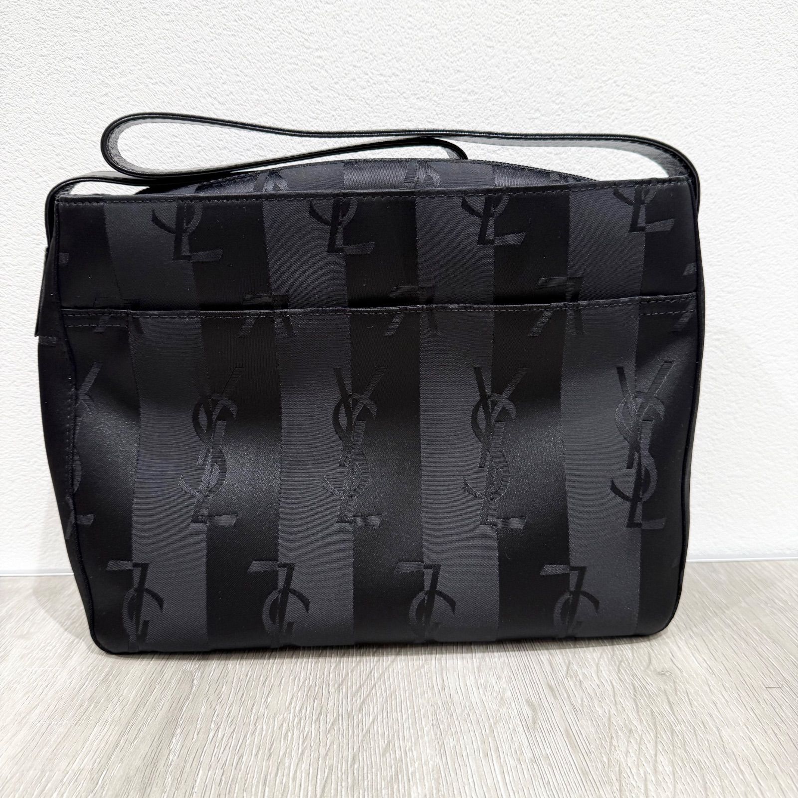 イブサンローラン Yves Saint Laurent ショルダーバッグ 総柄 ロゴ金具 ナイロン レザー