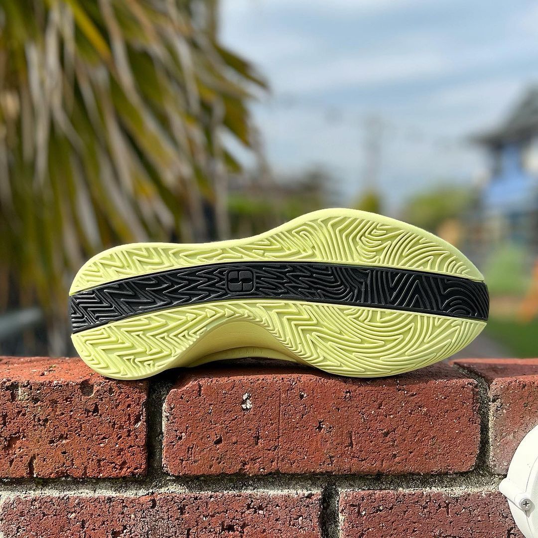 NIKE SABRINA 1 'LUMINOUS GREEN' ナイキ サブリナ 1 ウィメンズ