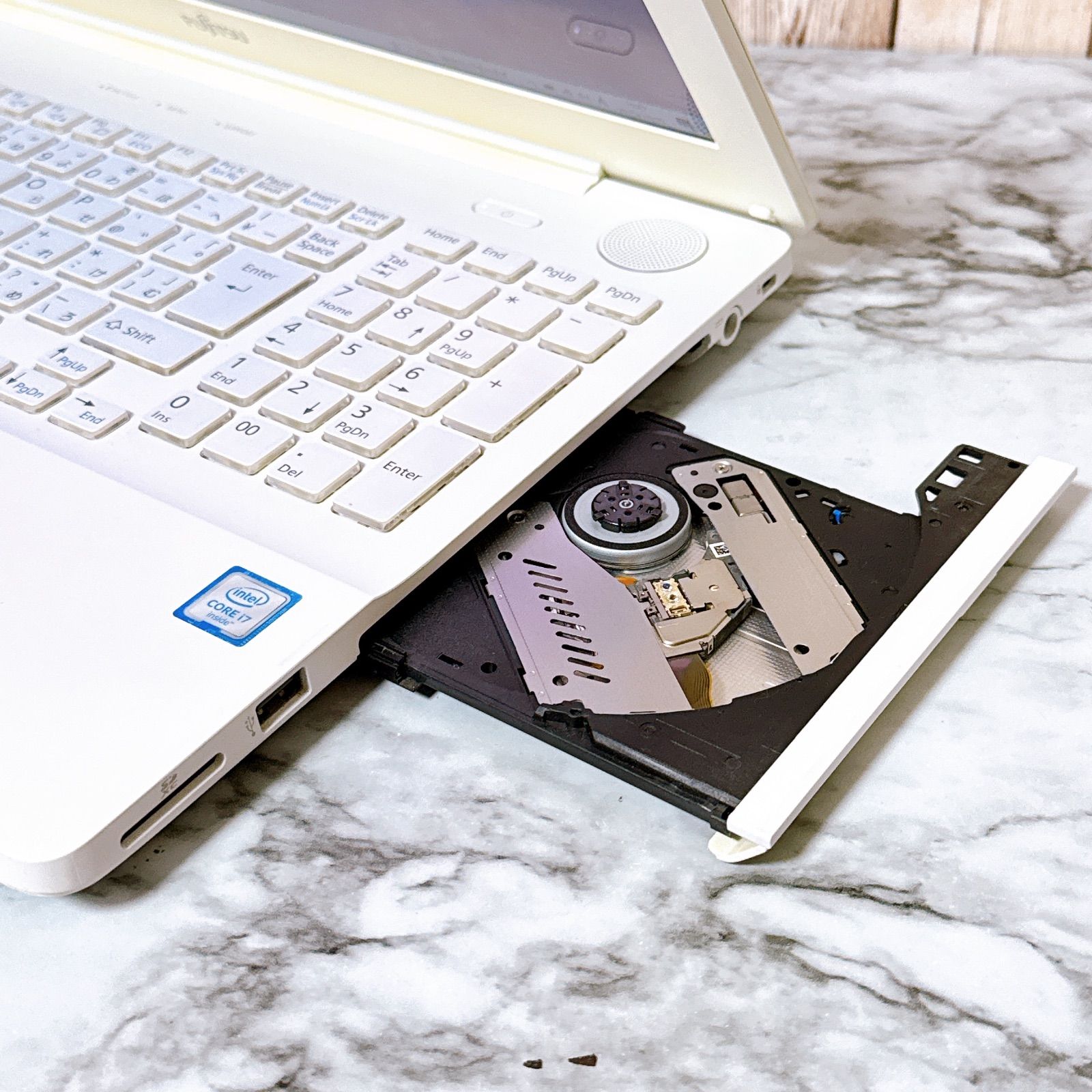 1台限定✨高性能i7＆メモリ8GB/爆速SSD✨オフィス付 すぐ使える