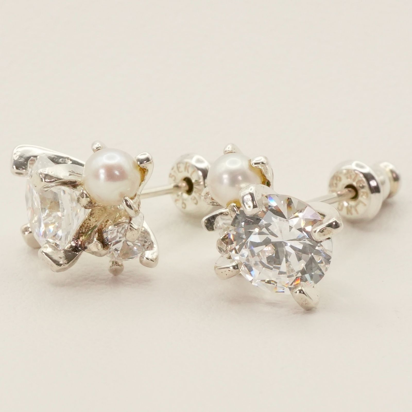 極美品 イーエム パール ジルコニア シルバー ピアス e.m./24