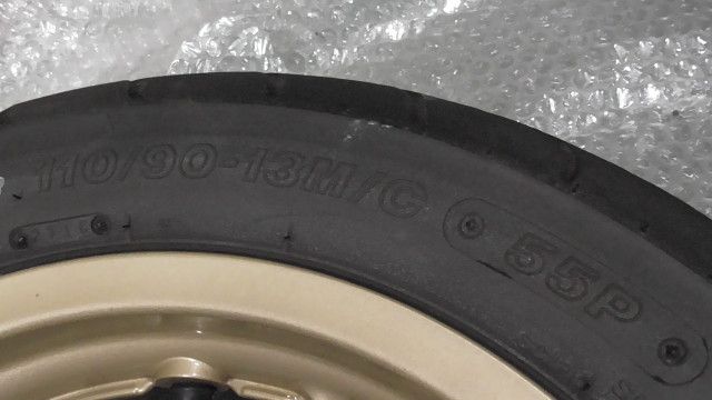 の フロントホイール