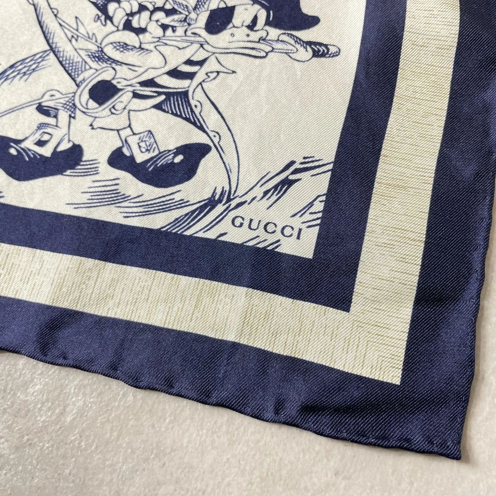 17ss GUCCI × Disney パイレーツ ドナルドダック シルク 17ss GUCCI × Disney パイレーツ ドナルドダック シルク