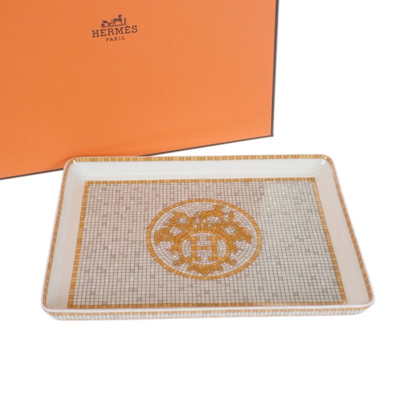 中古】【Sランク】HERMES エルメス モザイク ヴァンキャトル ゴールド スクエアプレート 皿 食器 小物入れ 1枚 陶器 タイル風 ギフト  お祝い【ISEYA】 - メルカリ