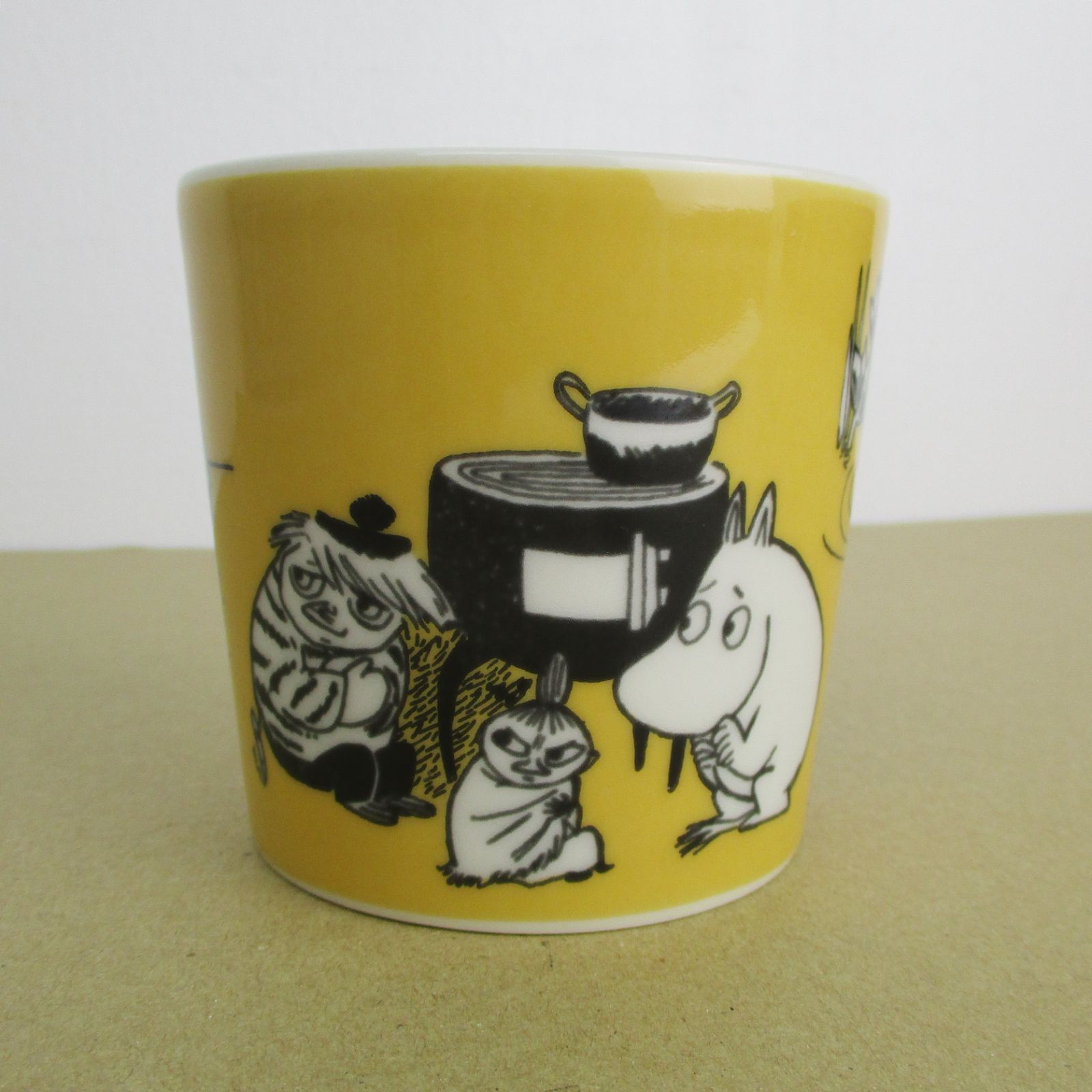 広店】希少 廃盤品 アラビア ムーミンマグ【ダークイエロー】【426 