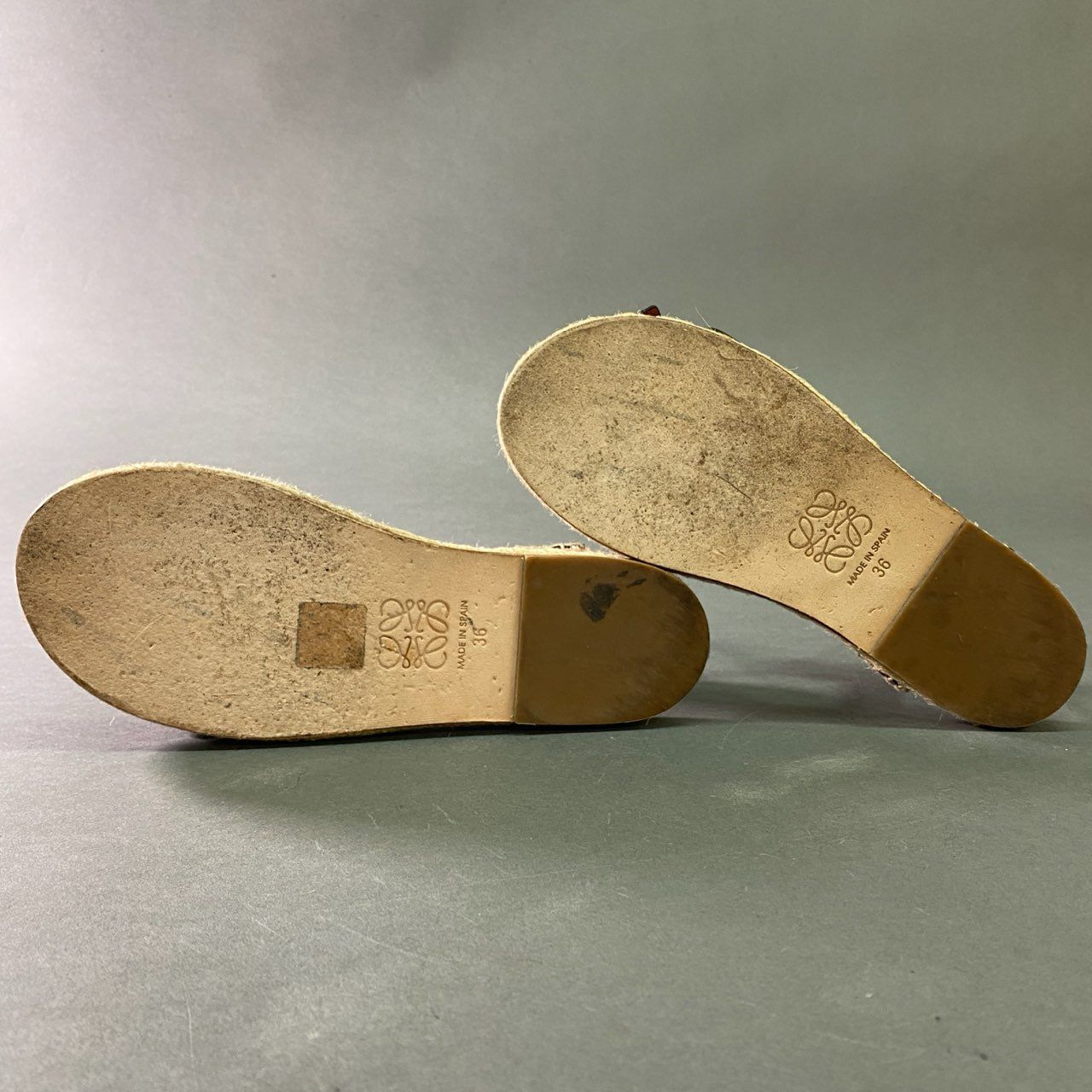 1b7 《美品》 LOEWE ロエベ ゲートフラットサンダル 36 ブラウン