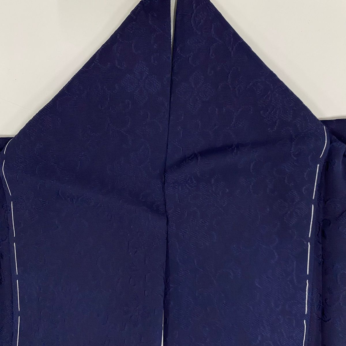 色無地 身丈163cm 裄丈67cm M 袷 地紋 濃紫 正絹 美品 名品 【中古  