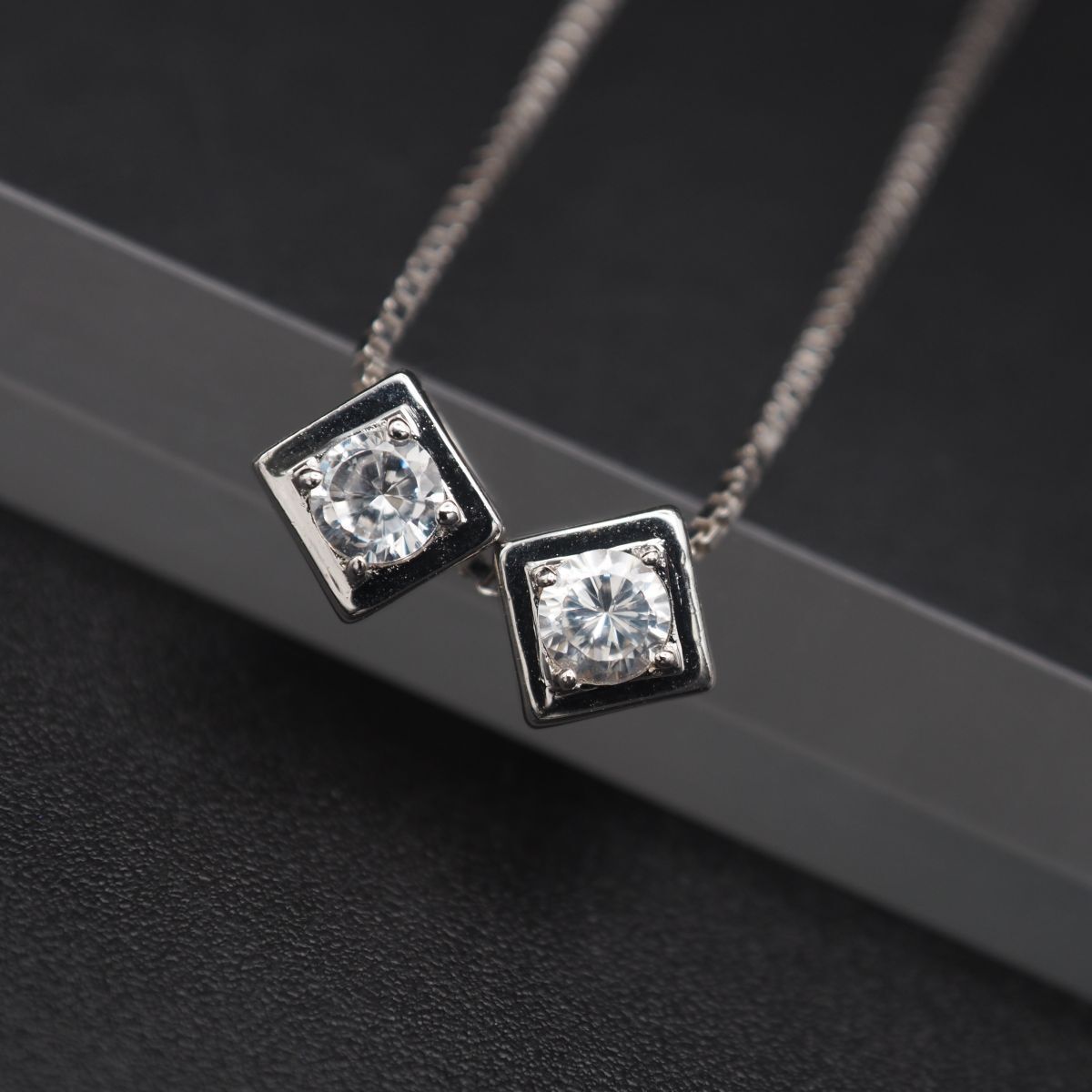 A069 ダイヤモンド風 SV925 ITALY刻印 ペンダント ネックレス