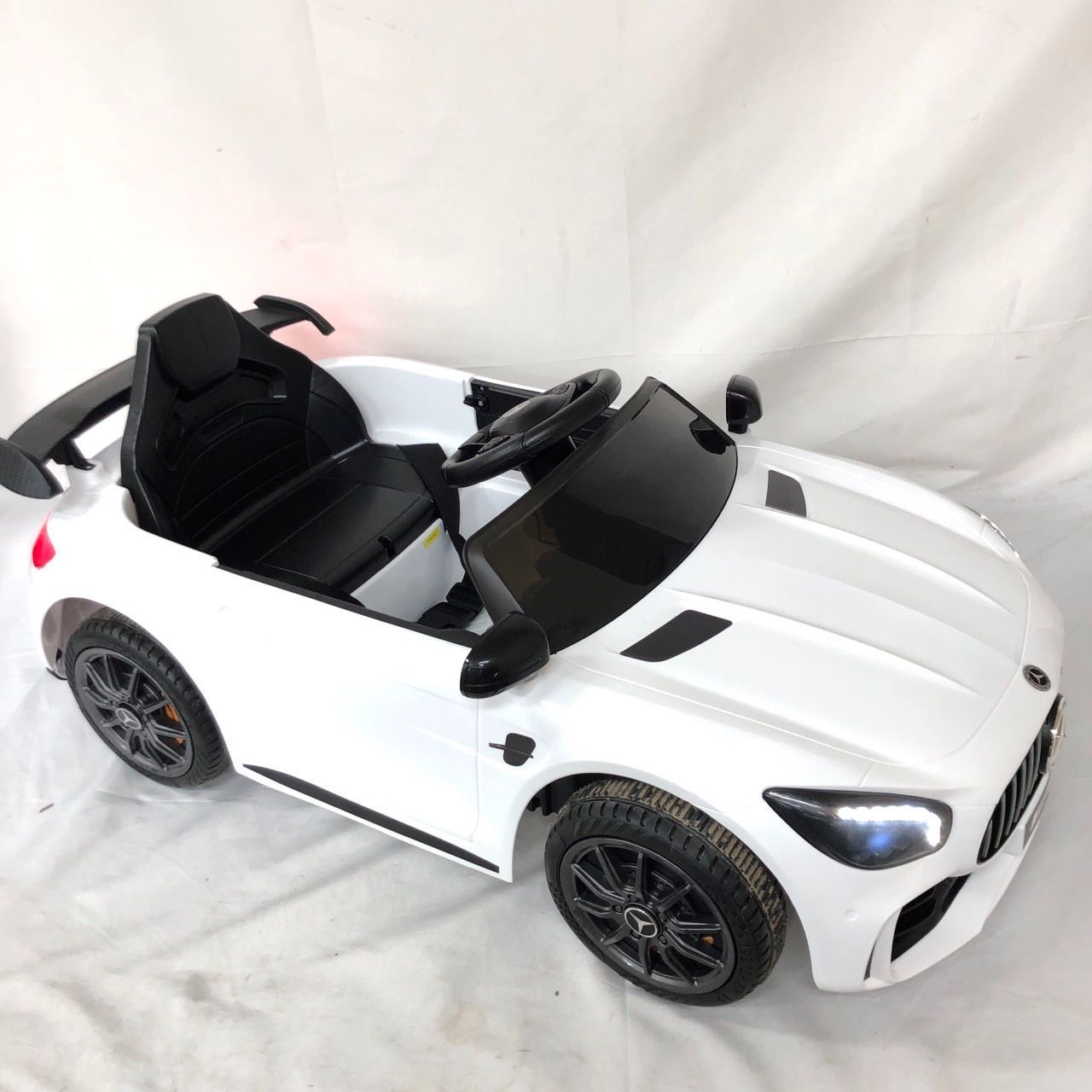 AIJYU TOYS 電動乗用ラジコン ベンツ GT-R お子様一人乗り リモコン 説明書 つき メルセデスベンツ AMG ホワイト ラジコン  【送料無料】 MIDA246109654 - メルカリ