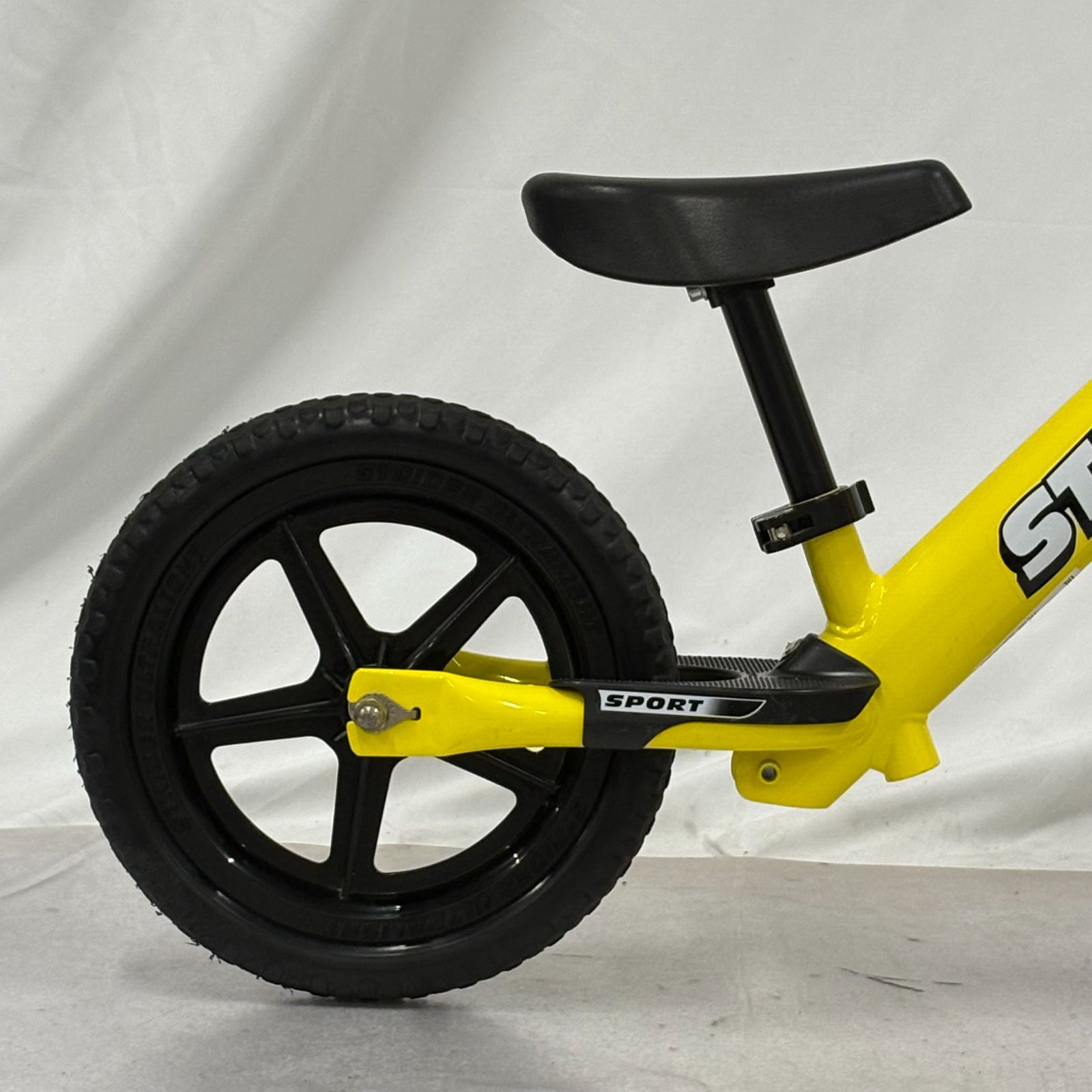 【美品】STRIDER SPORTS 12inch ストライダー イエロー ⭐️STRIDER 12インチ ストライダー スポーツモデル イエロー