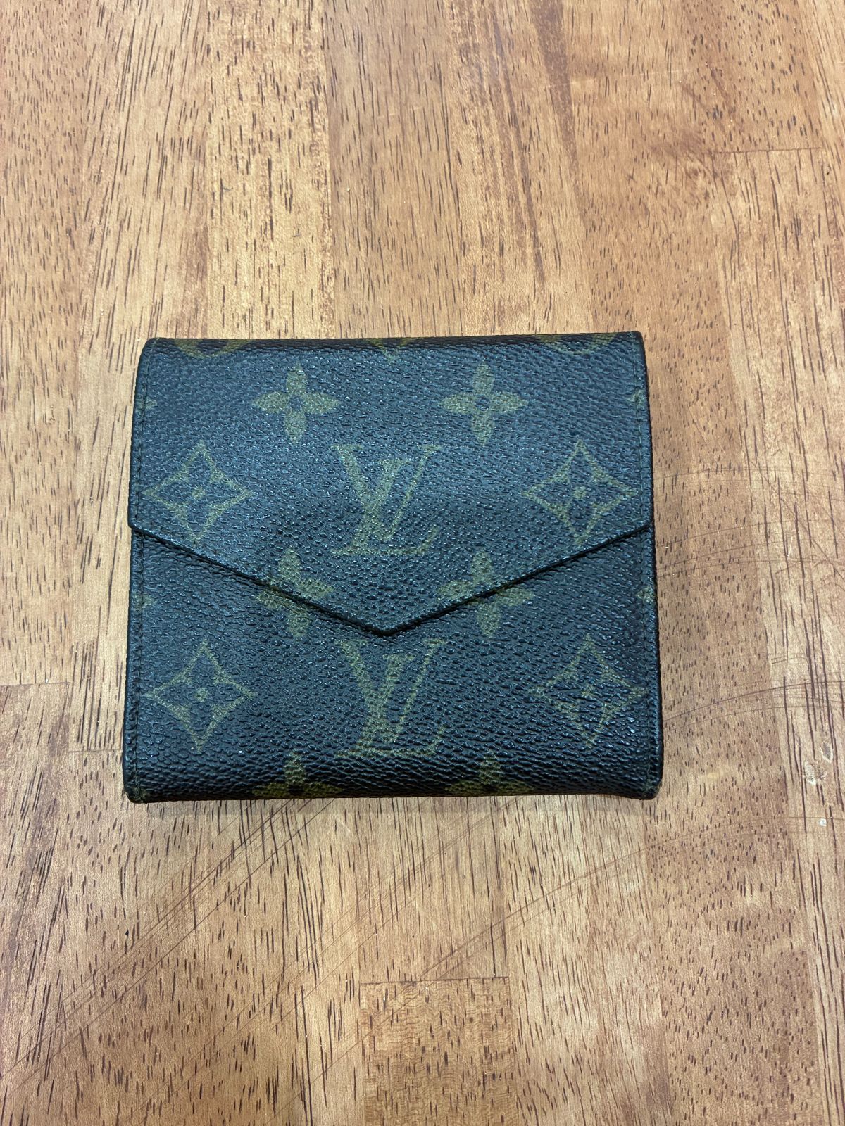 LOUIS VUITTON ヴェルニ 二つ折り財布 レア色 A1335A2