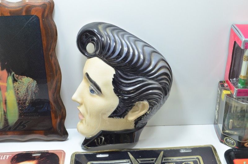 送料無料 エルビスプレスリー Elvis Presley グッズ セット フィギュア 額縁 ナンバープレート トレー 雑貨