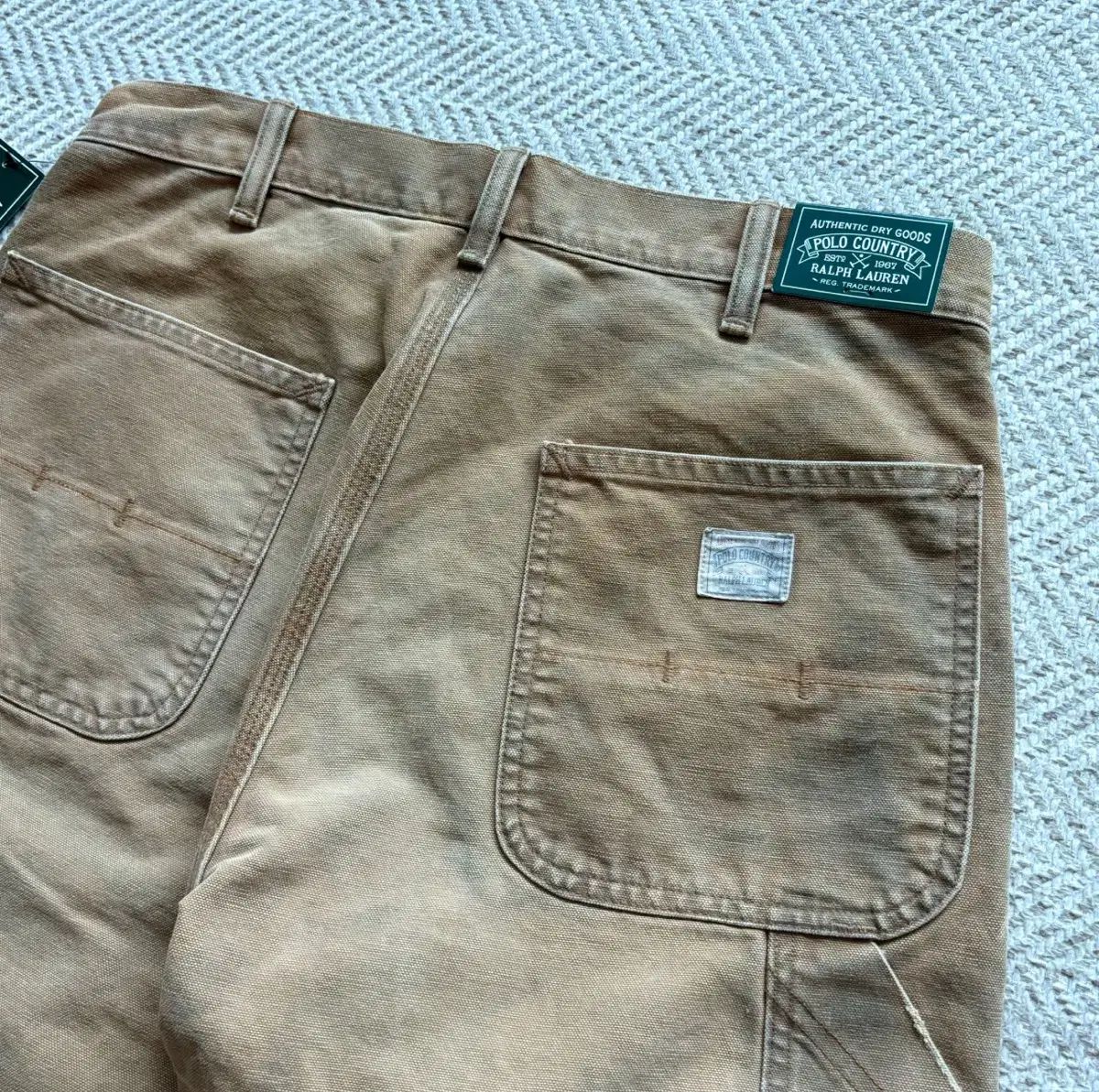 卍 POLO