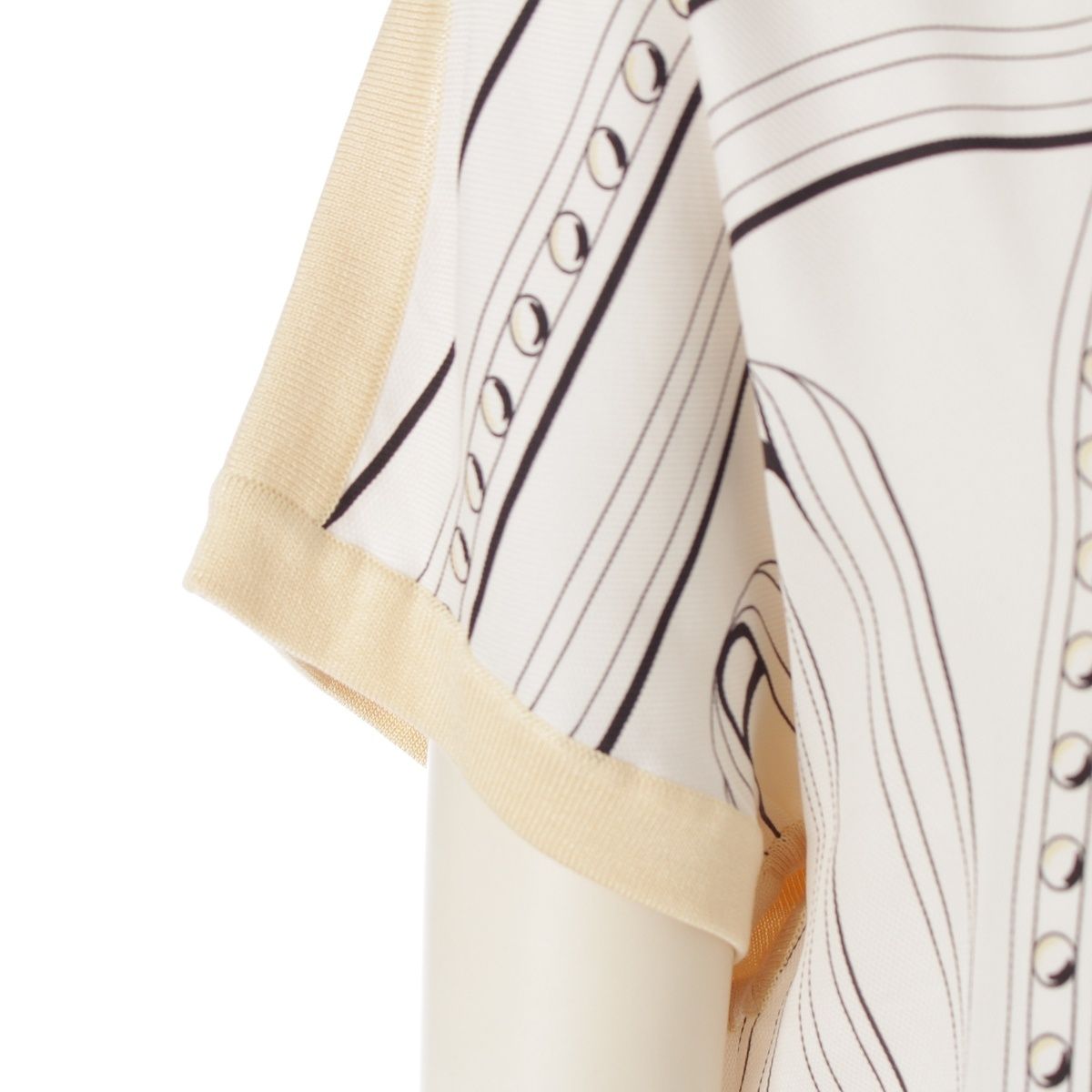 HERMES ベージュ 半袖ニットセーター 渋谷並木橋店】2024年 秋冬 新作 HERMES エルメス ニット