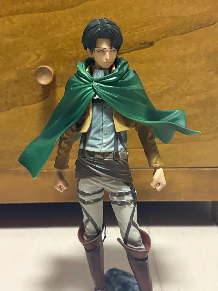 MSP 進撃の巨人 フィギュア エレン リヴァイ 立体機動装置付き 新品未