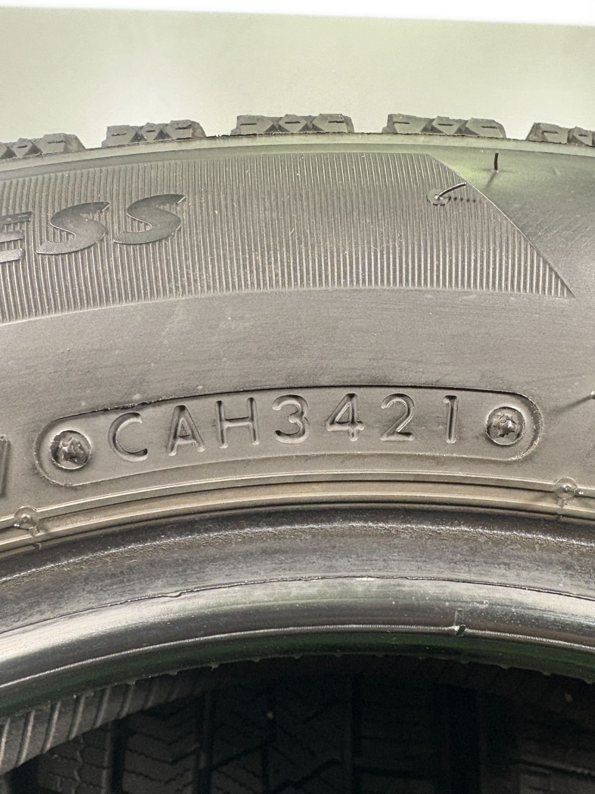 明るさを与える 155 65R14 ブリヂストン VRX2 4本 冬タイヤ スタッドレス TA625