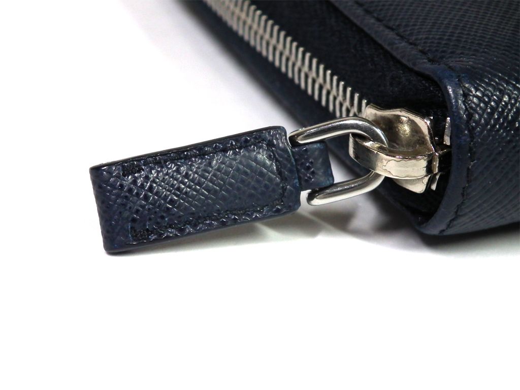 プラダ 長財布 ラウンドファスナー レーシングカー サフィアーノ 型