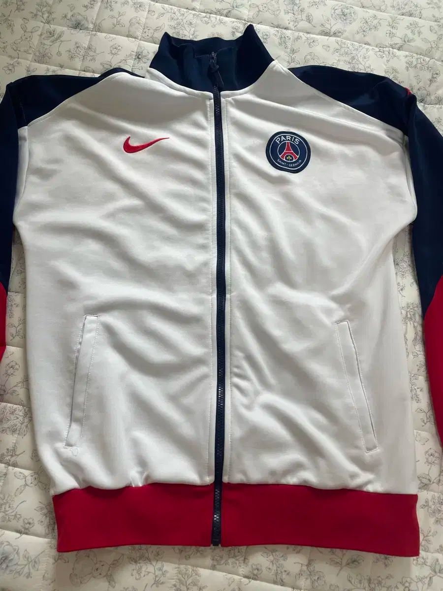 NIKE JORDAN × パリサンジェルマン アンセムジャケット　希少XL NIKE JORDAN × パリサンジェルマン アンセムジャケット 希少XL