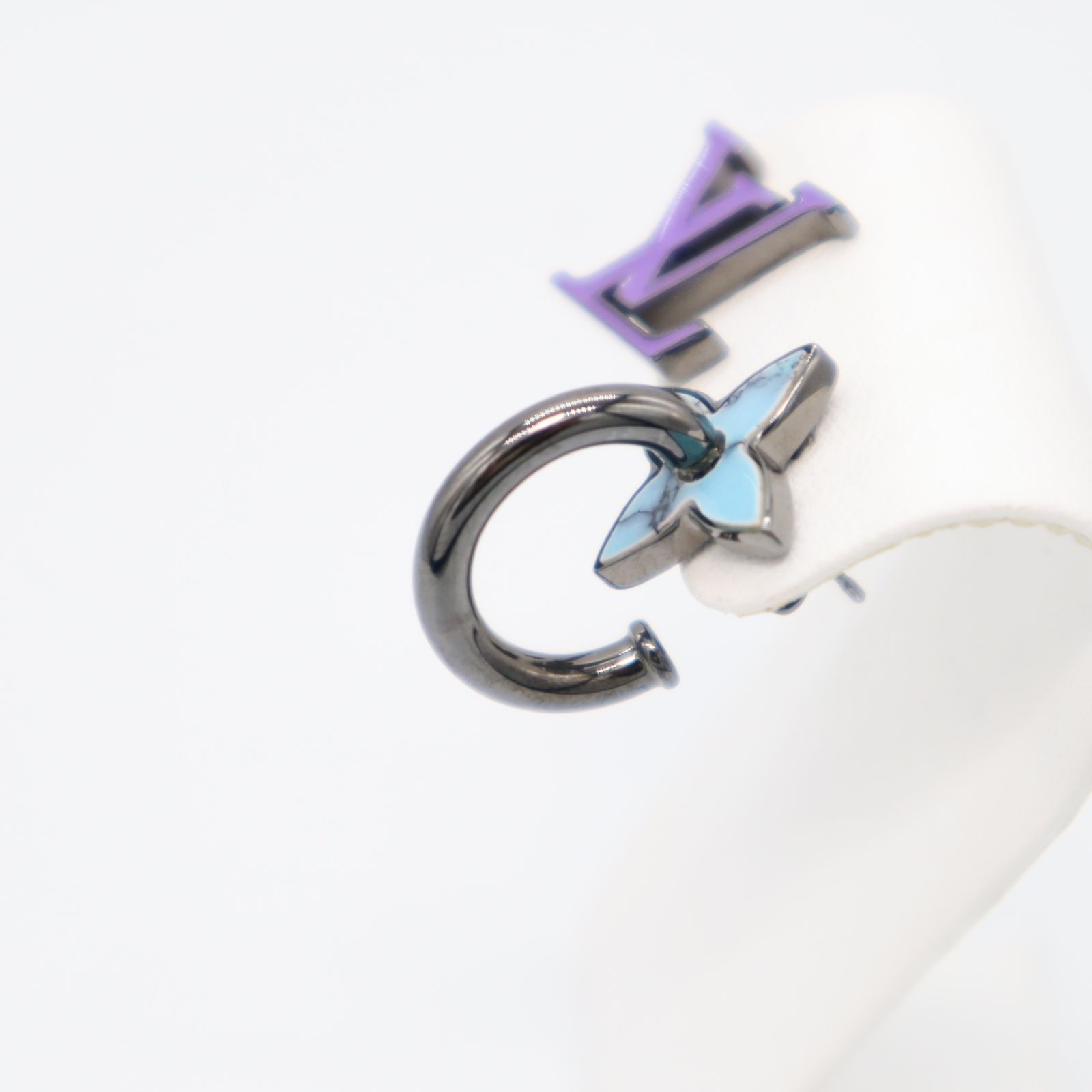 LOUIS VUITTON ルイヴィトン ブックルモノグラム M00320 ビーズ ピアス