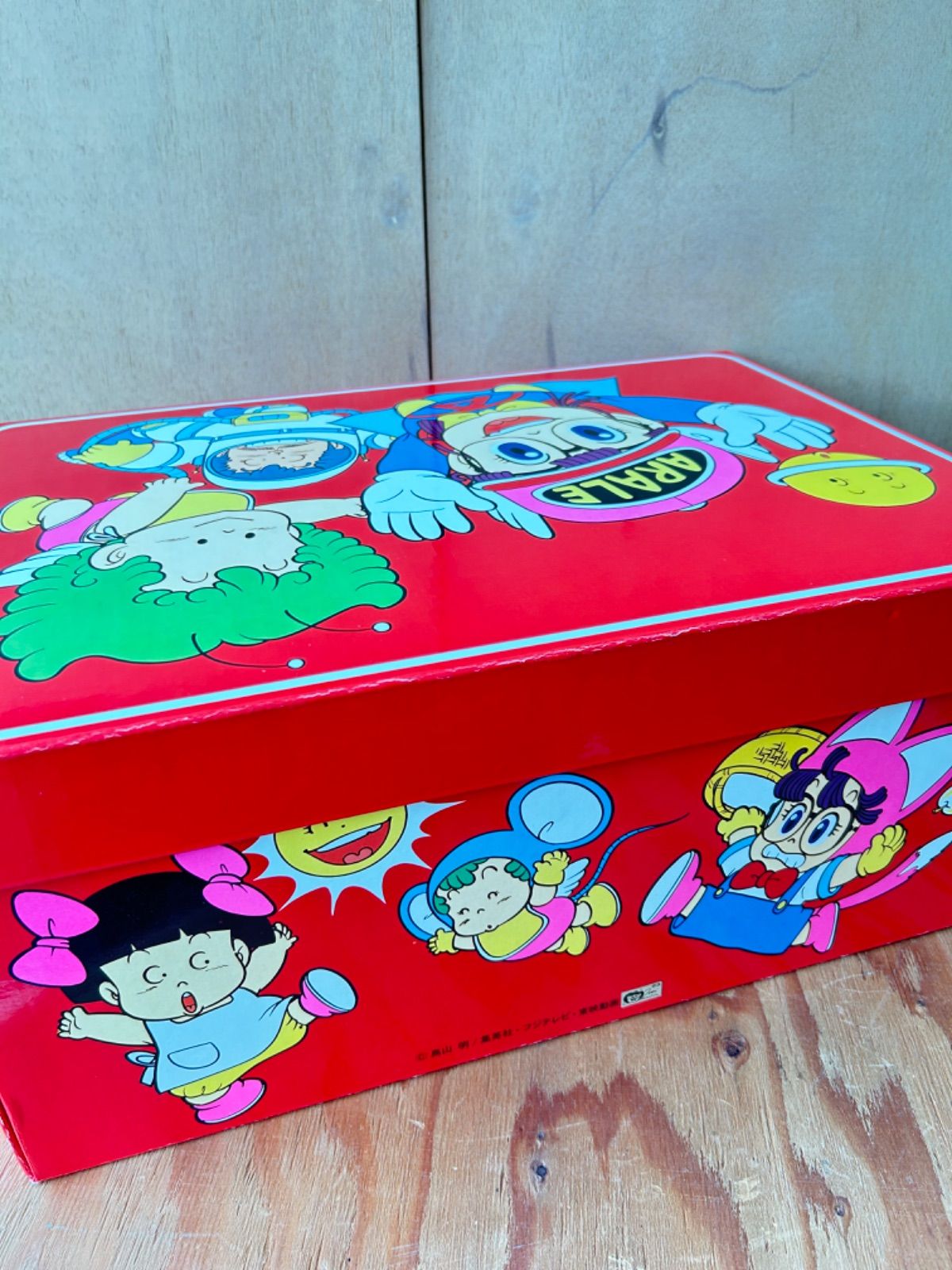 昭和　レトロ　コレクション　Dr.スランプアラレちゃん　赤　レッド　アニメ　おもちゃ箱　収納箱　衣装ケース
