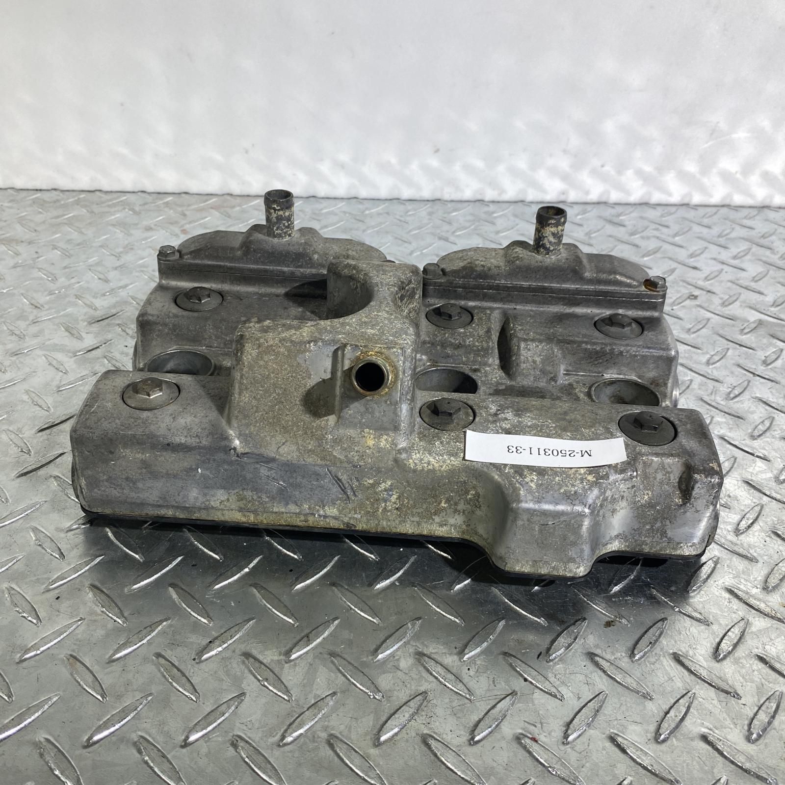 HONDA ホーネット250 シリンダーヘッドカバー ホンダ