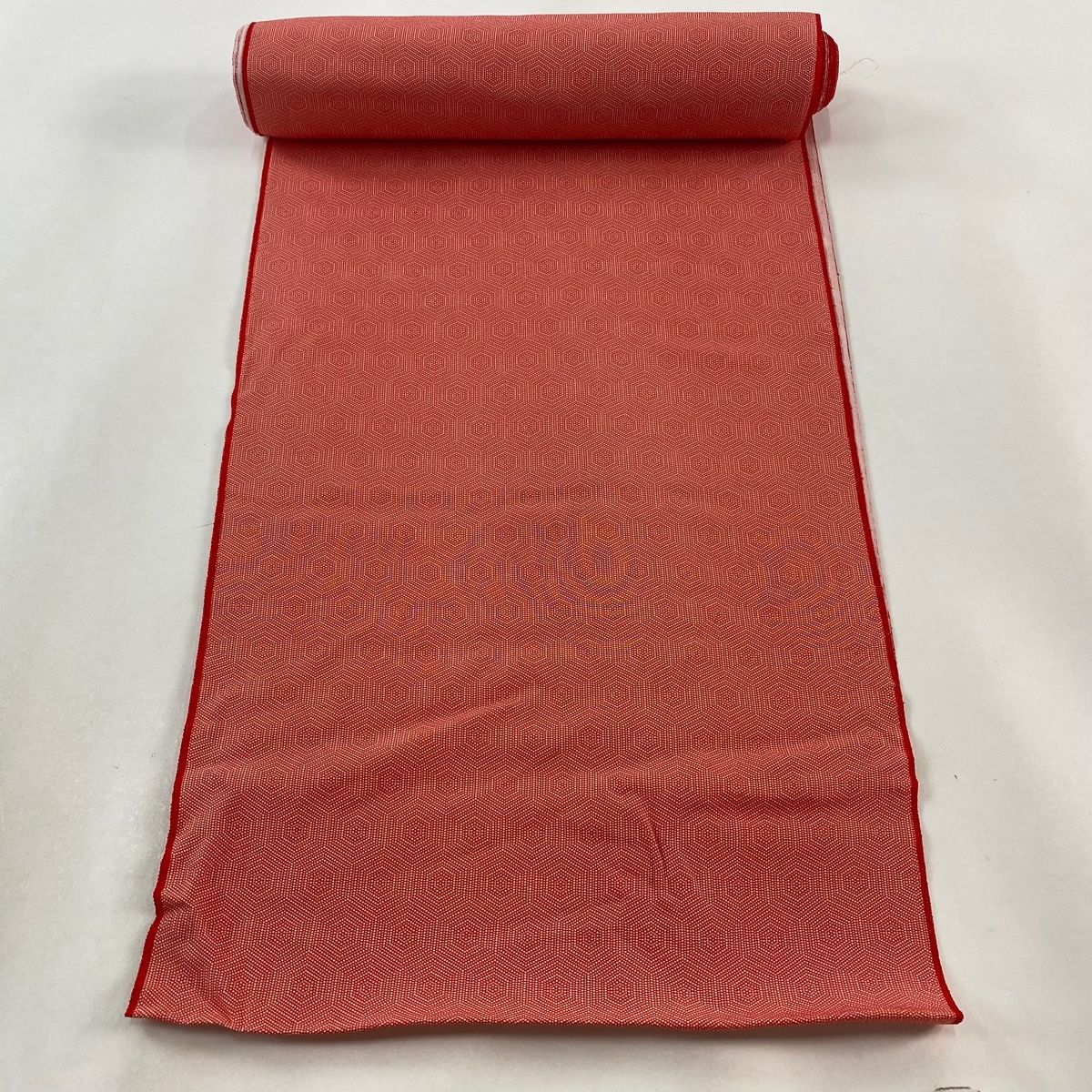 反物 秀品 江戸小紋 亀甲 幾何学模様 赤 正絹
