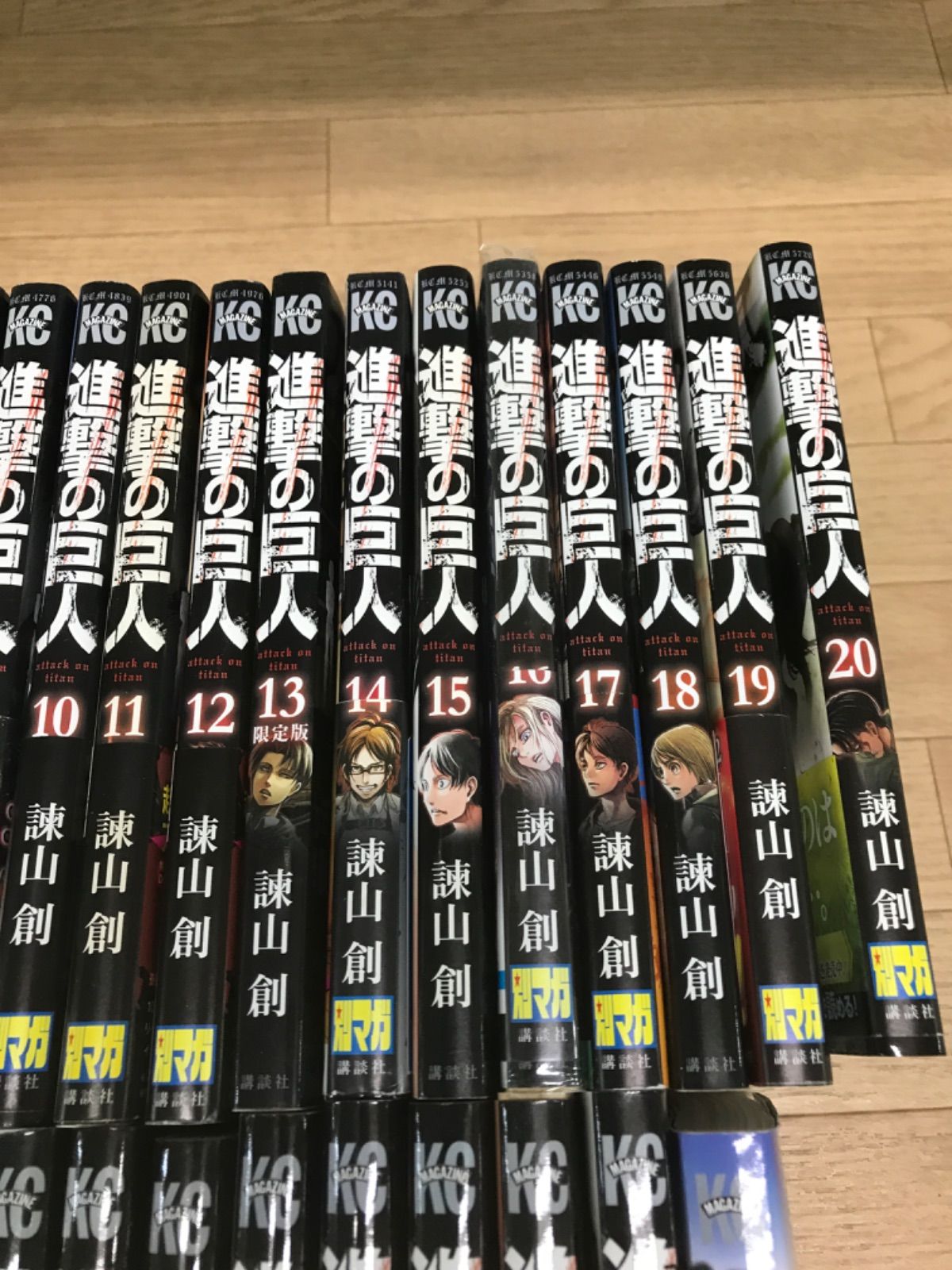 ☆①進撃の巨人 1巻～34巻 全巻セット 諌山創《HU30D》 - メルカリ