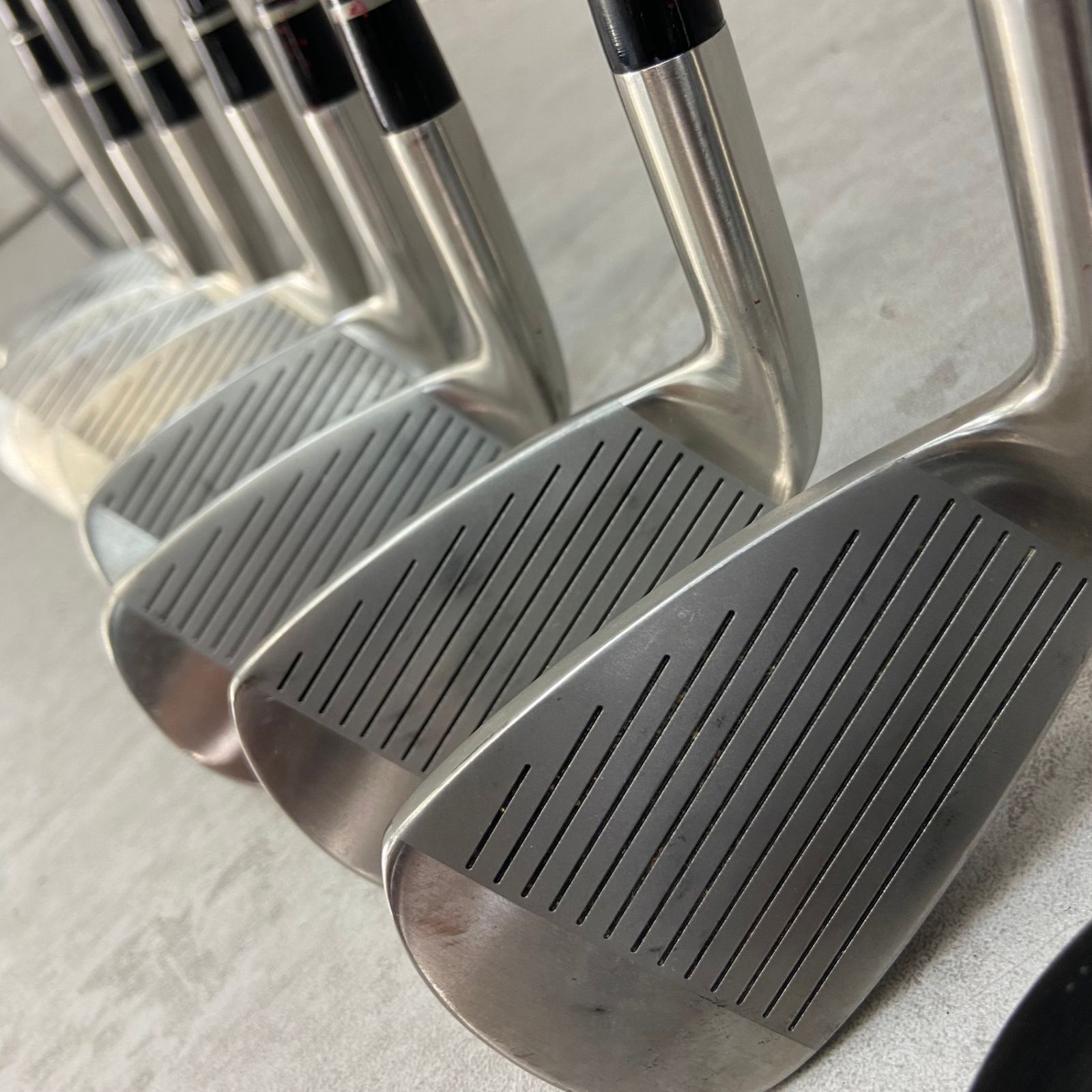 スリクソン　イグニオ　メンズゴルフ13本セット　カーボン　右利き　キャディバッグ Srixon - スリクソン イグニオ メンズゴルフ13本セット カーボン