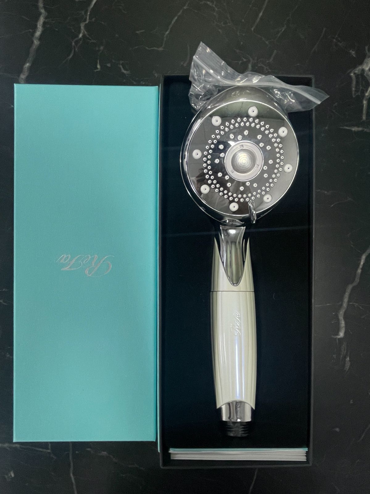 新品未使用　フィルム付　リファ Refa ファインバブル ピュア ホワイト 新品 フィルム付 リファ Refa ファインバブル ピュア ホワイト 新品