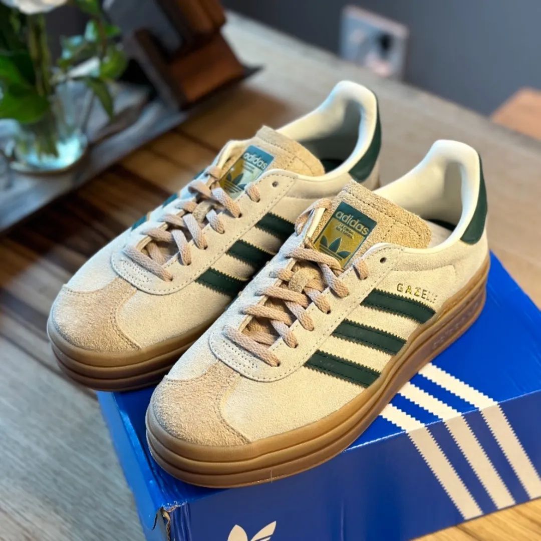 新品未使用 ADIDAS ORIGINALS GAZELLE BOLD イエロ - メルカリ
