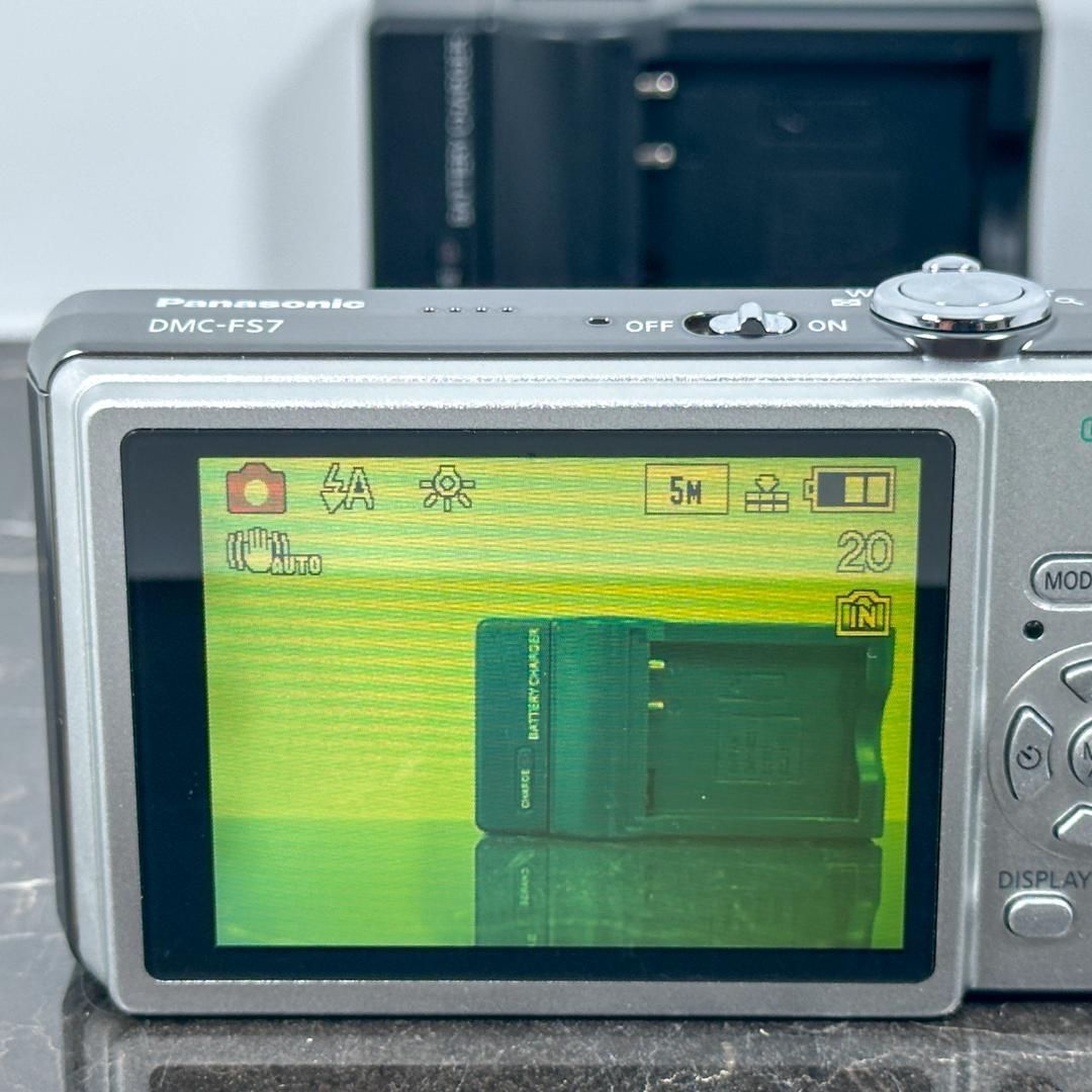 外観美品】Panasonic LUMIX DMC-FS7 シルバー パナソニック