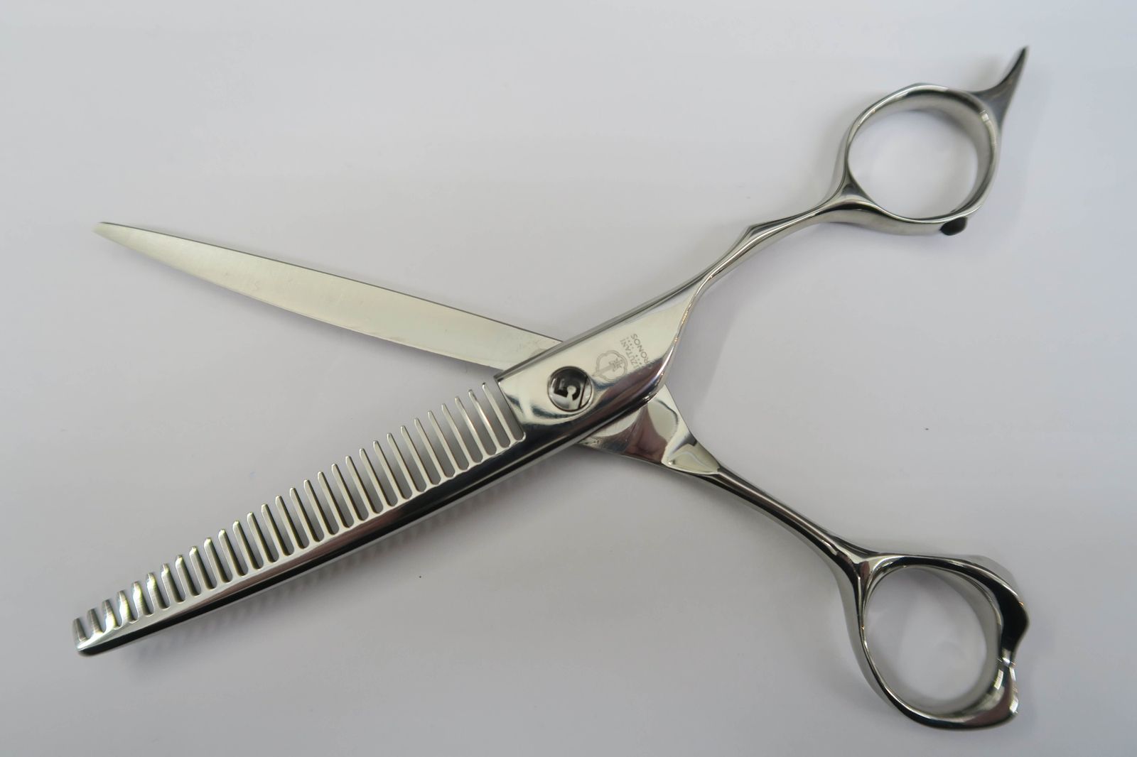 Bランク【MIZUTANI SCISSORS ミズタニシザーズ】 CRONOS 5 セニング 美容師・理容師 6.0インチ 右利き 【中古】:H-9077