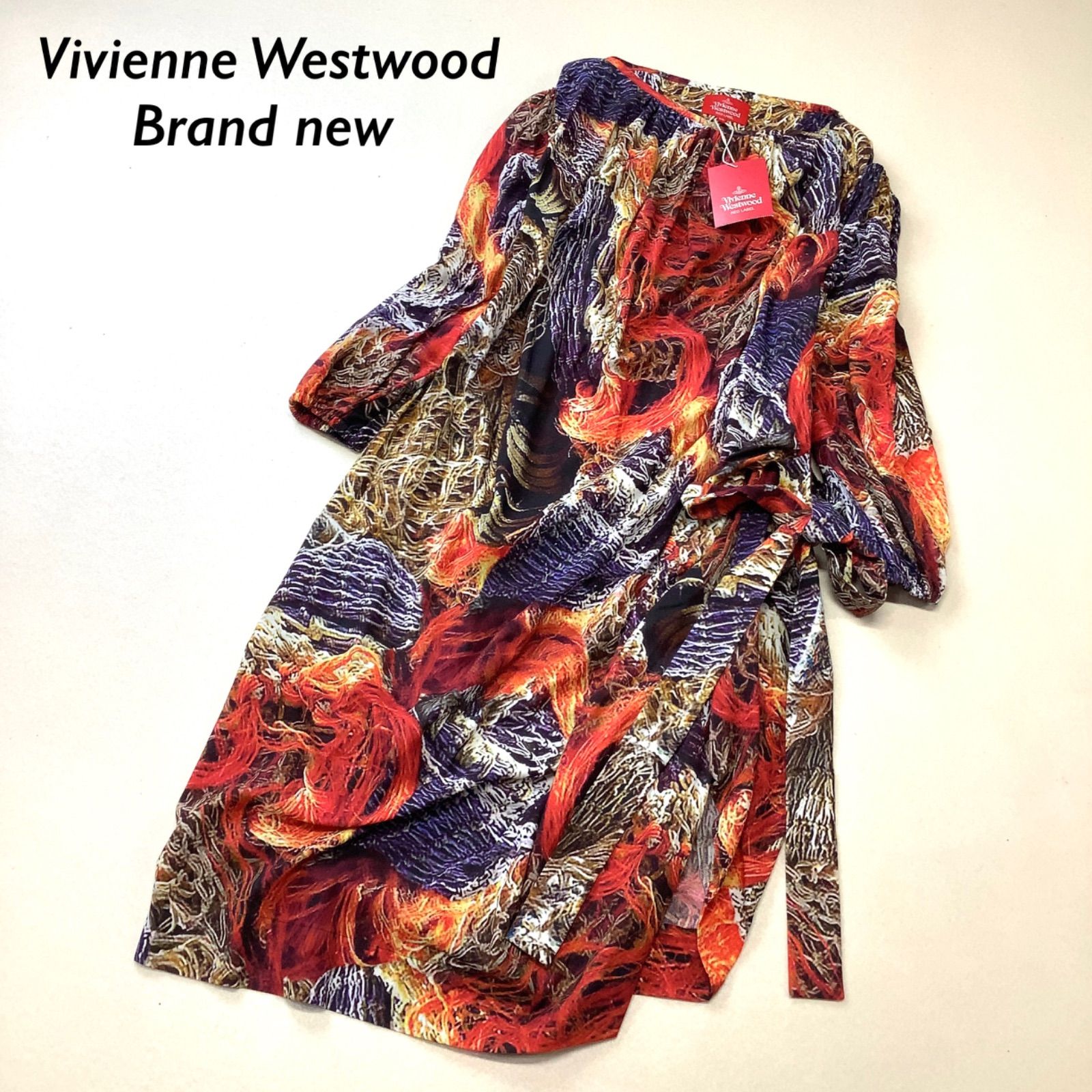 新品 タグ付 Vivienne Westwood 総柄 デザインロングワンピース