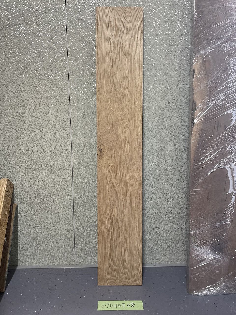 ホワイトオーク 楢板 縦1218mm×横200mm×厚20mm 1枚 端材 無垢板 板 DIY 材木 木材 07040708