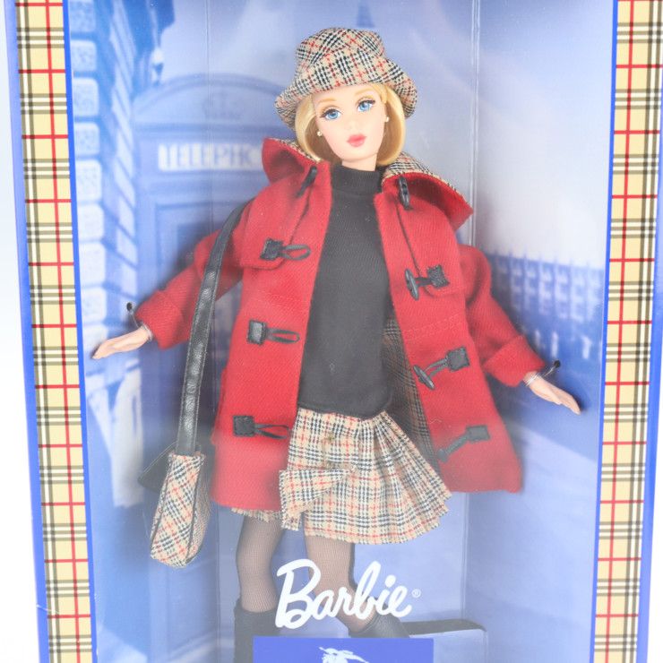 バービー人形 バーバリーブルーレーベル 詳しい BURBERRY