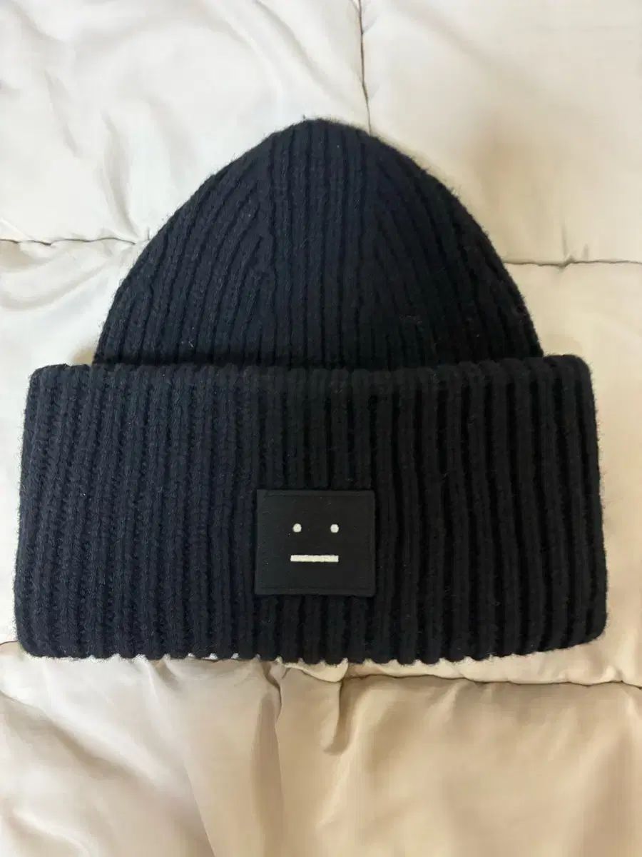 Acne Studios アクネストゥディオズ ブラックビーニー