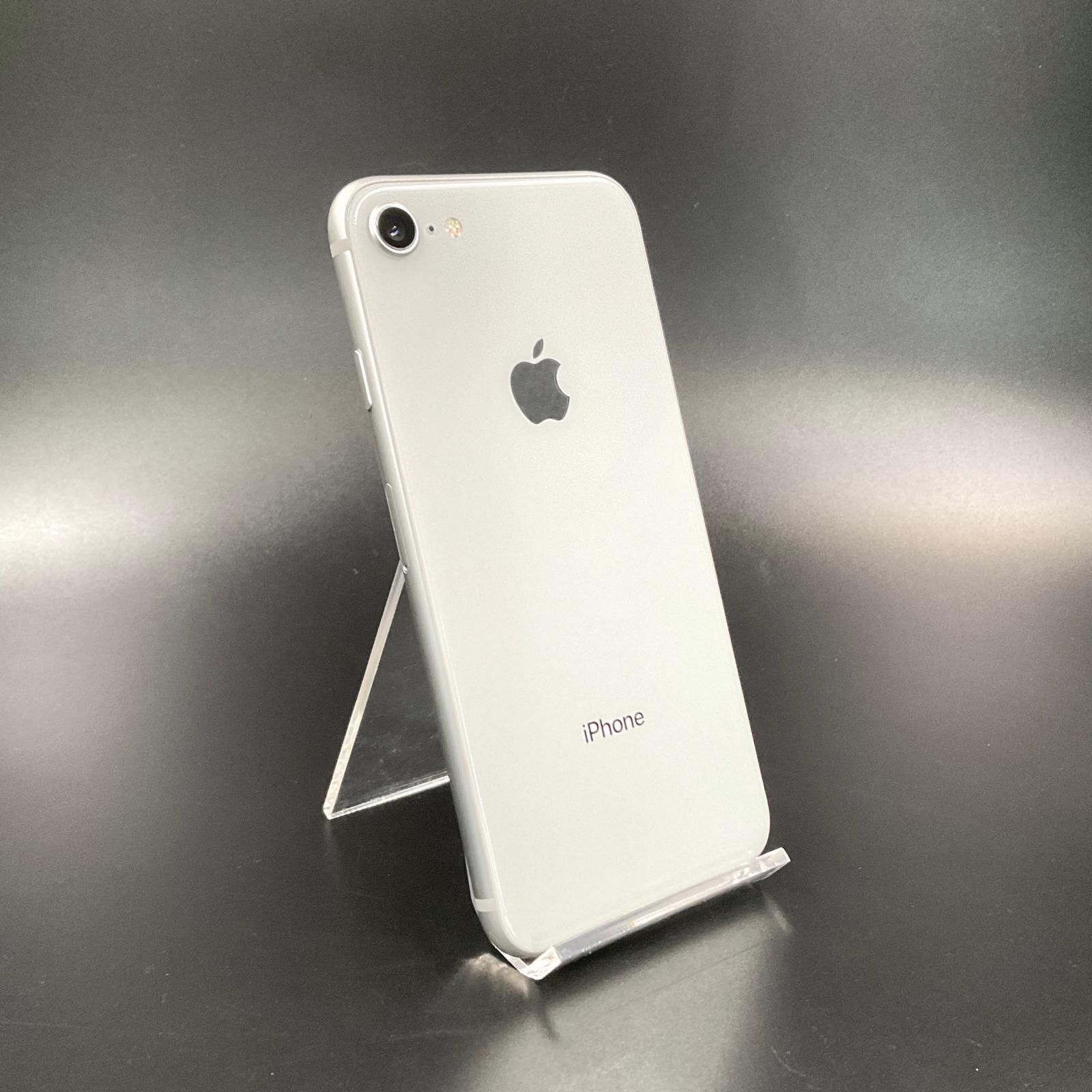 Apple - iPhone8 au 美品 即発送可能です☆ 美品〕iPhone 8シルバー 64 GB au （SIMロック解除済）/元箱付