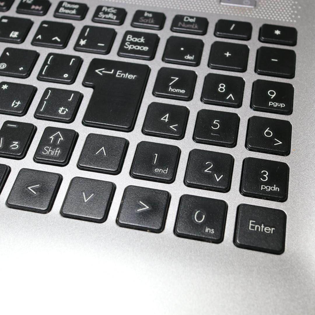 8世代Corei3 メモリ8G