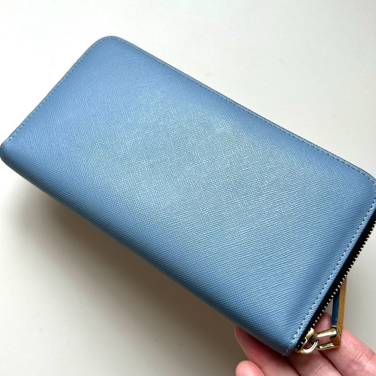 マルニ　MARNI　ラウンドジップ　長財布　美品！ MARNI(マルニ) ラウンドジップ長財布PEMOE 11U11 PEMOE 11U11