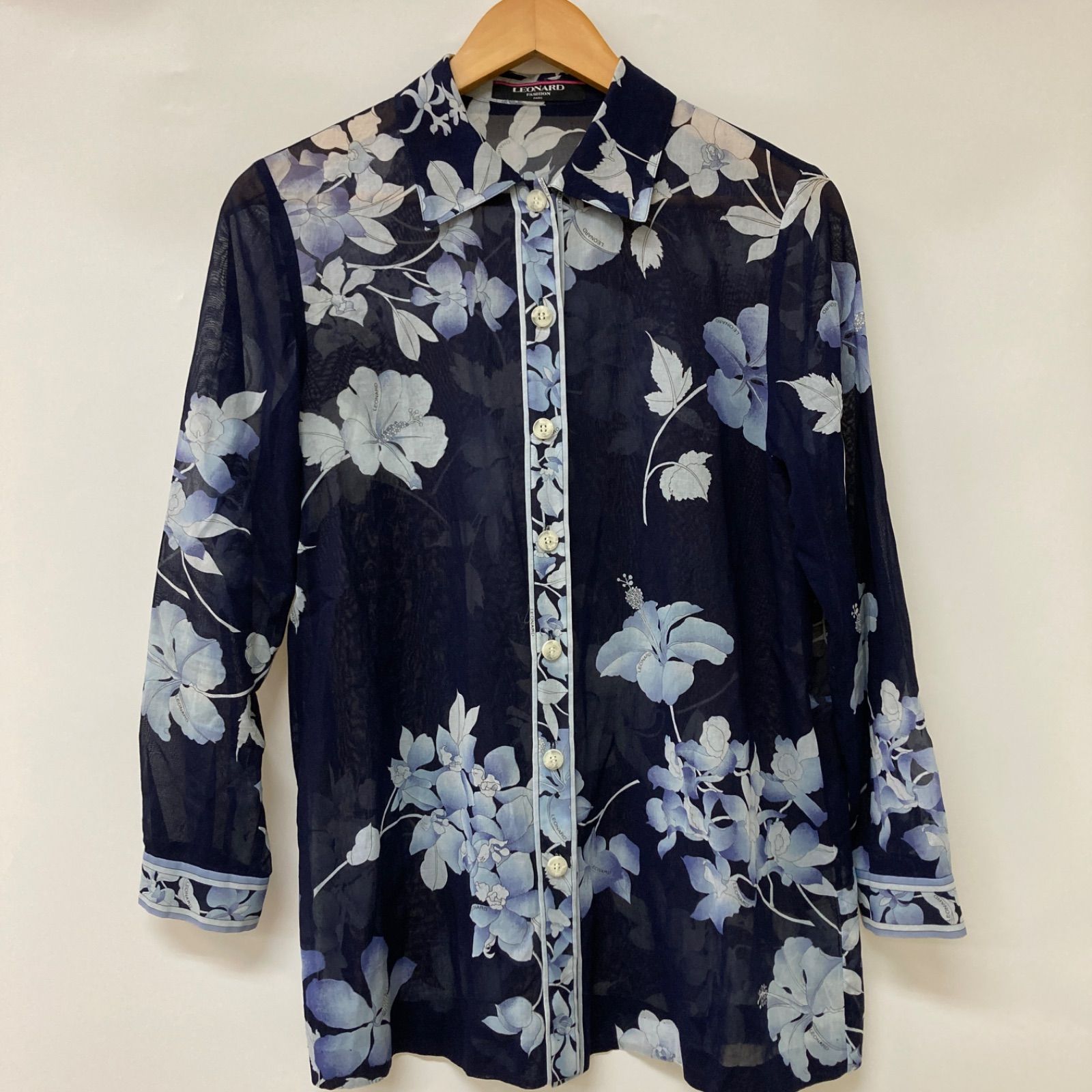 LEONARD 花柄装飾 長袖トップス LEONARD 花柄装飾 長袖トップス