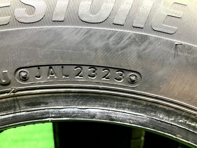  スタッドレス ブリヂストン ブリザックVRX 3 175 65 R 15 4本 8ミリ 15インチ スタッドレス